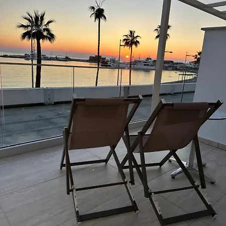 Harbour Lights Apartman *