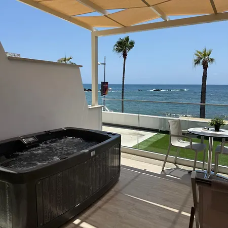 Harbour Lights Apartman Paphos