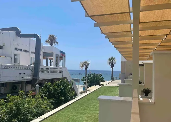 Harbour Lights Апартаменты *