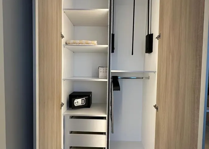 Апартаменты Harbour Lights