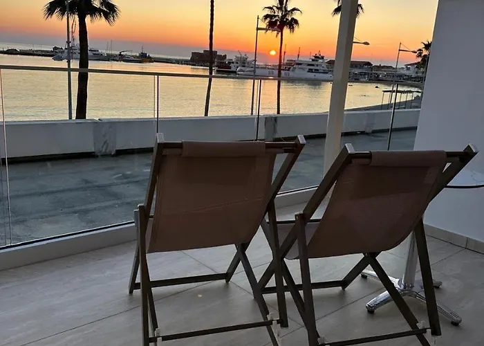 Harbour Lights Апартаменты *