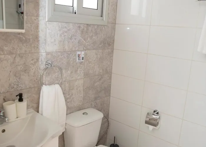 Harbour Lights * Пафос