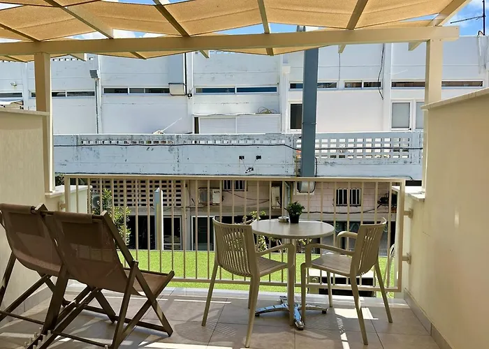 Harbour Lights Апартаменты Пафос