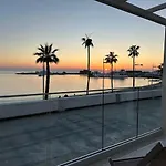 Harbour Lights דירה פאפוס