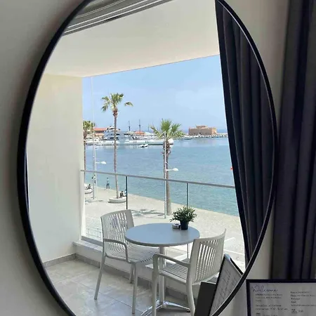 Harbour Lights פאפוס