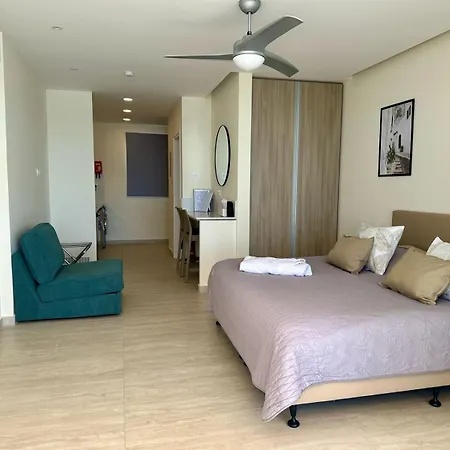 Harbour Lights Apartment