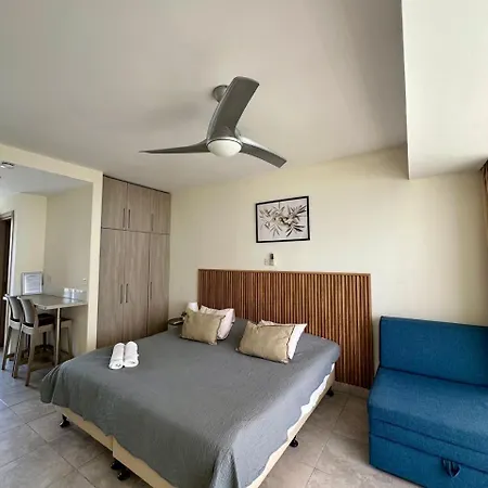 Harbour Lights Apartment
